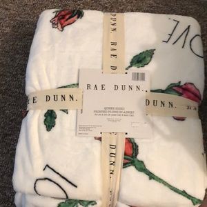 Rae Dun Queen Sized Printed Plush Blanket Rose Love